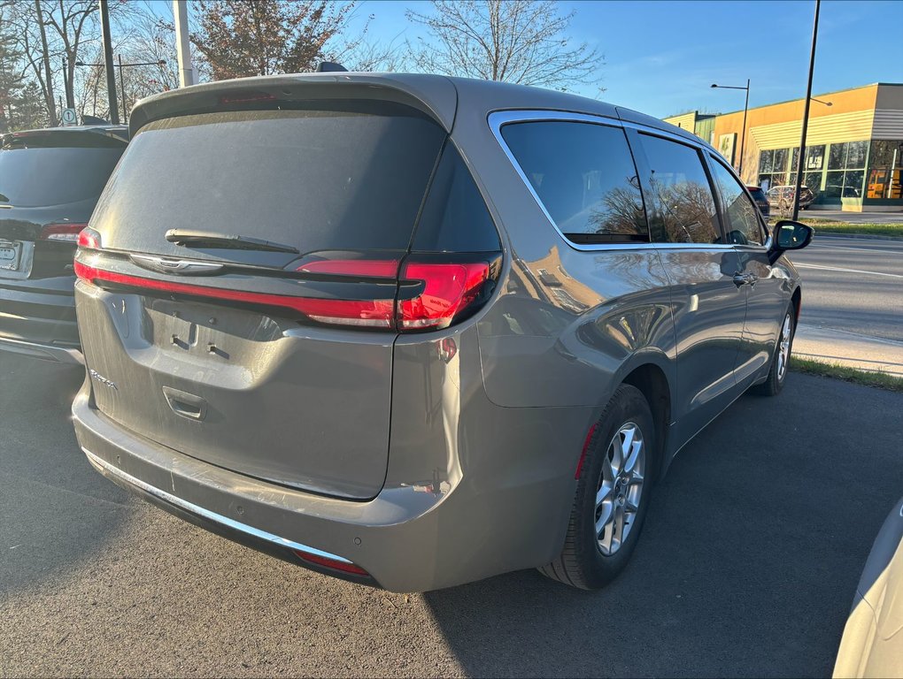 Pacifica Touring L 2023 à Montréal, Québec - 3 - w1024h768px