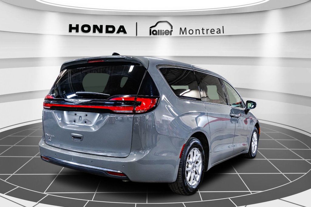 Pacifica Touring L 2023 à Montréal, Québec - 7 - w1024h768px