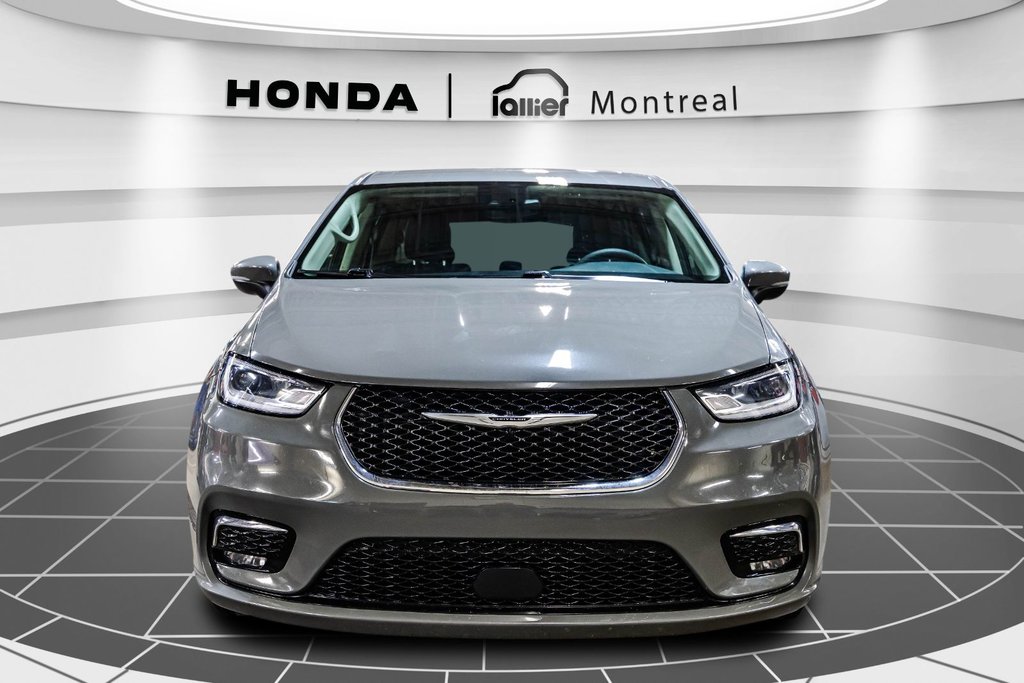 Pacifica Touring L 2023 à Montréal, Québec - 2 - w1024h768px