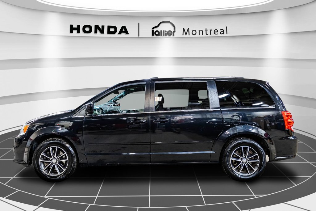 2017 Dodge Grand Caravan SXT Premium Plus in , Quebec - 4 - w1024h768px