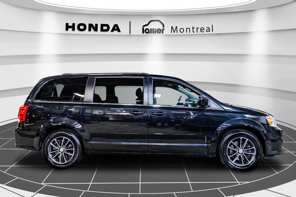 2017 Dodge Grand Caravan SXT Premium Plus in , Quebec - 8 - w1024h768px