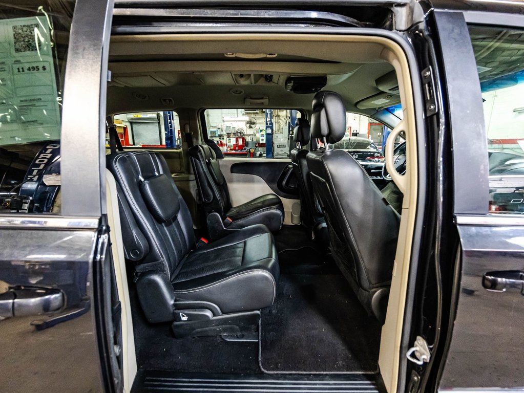 Dodge Grand Caravan Crew Plus 2017 à , Québec - 17 - w1024h768px