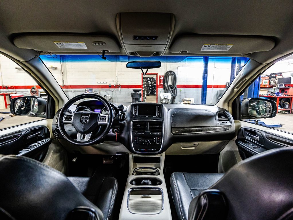 Dodge Grand Caravan Crew Plus 2017 à , Québec - 14 - w1024h768px