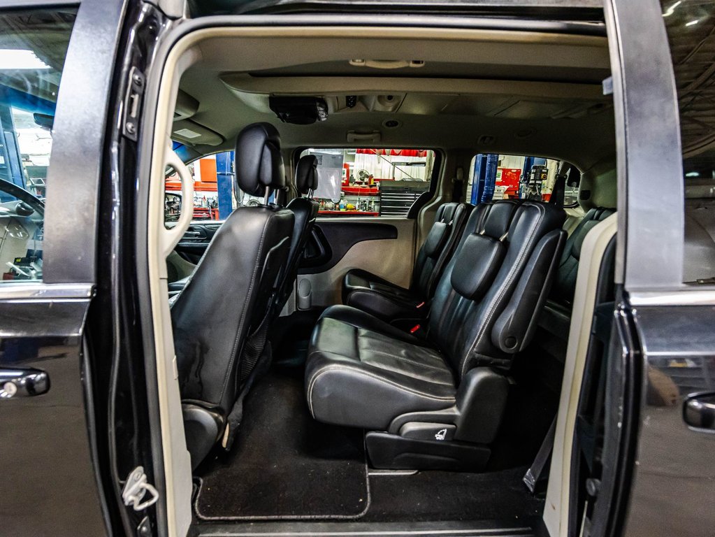 Dodge Grand Caravan Crew Plus 2017 à , Québec - 12 - w1024h768px