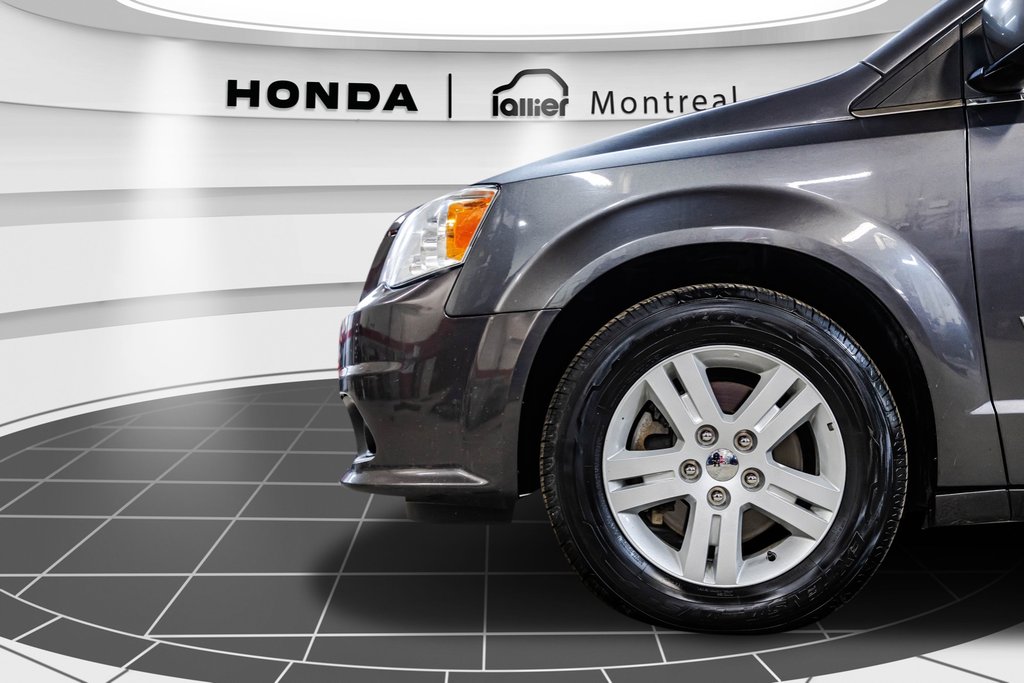 2017 Dodge Grand Caravan Crew in Montréal, Quebec - 10 - w1024h768px