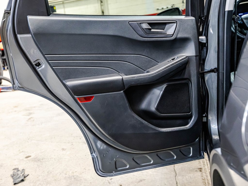 Ford Escape SE 2022 à , Québec - 12 - w1024h768px