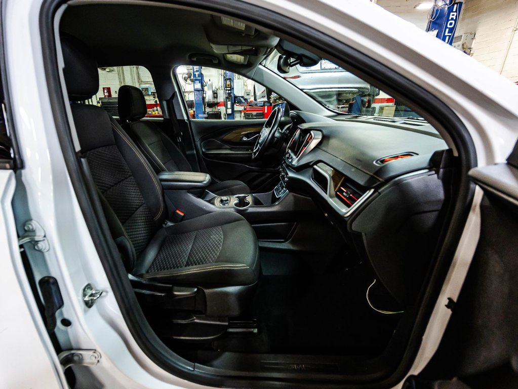 2020 GMC Terrain SLE in Montréal, Quebec - 18 - w1024h768px