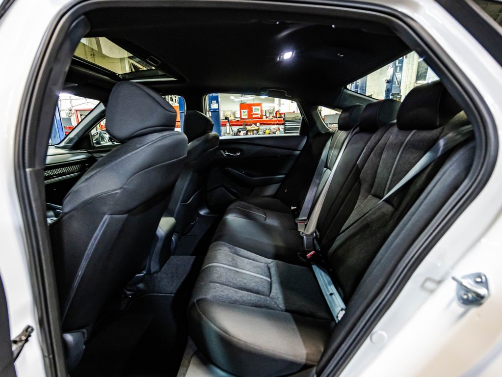 2024 Honda Accord Hybrid Sport in Montréal, Quebec - 13 - w1024h768px
