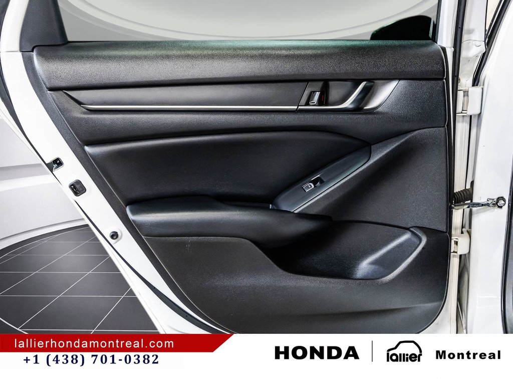 Honda Accord Sedan LX 2018 à Montréal, Québec - 12 - w1024h768px