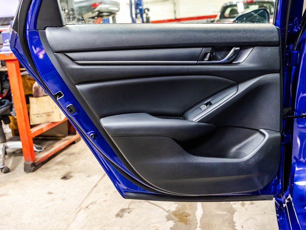 2021 Honda Accord Sedan Sport in Montréal, Quebec - 12 - w1024h768px