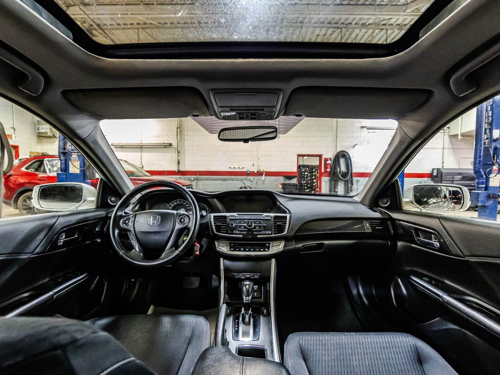 2015 Honda Accord Sport in Montréal, Quebec - 13 - w1024h768px