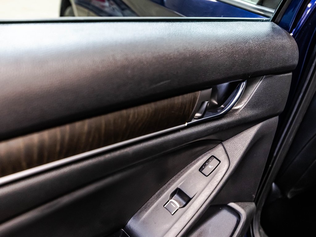 2020 Honda Accord EX-L in Montréal, Quebec - 12 - w1024h768px