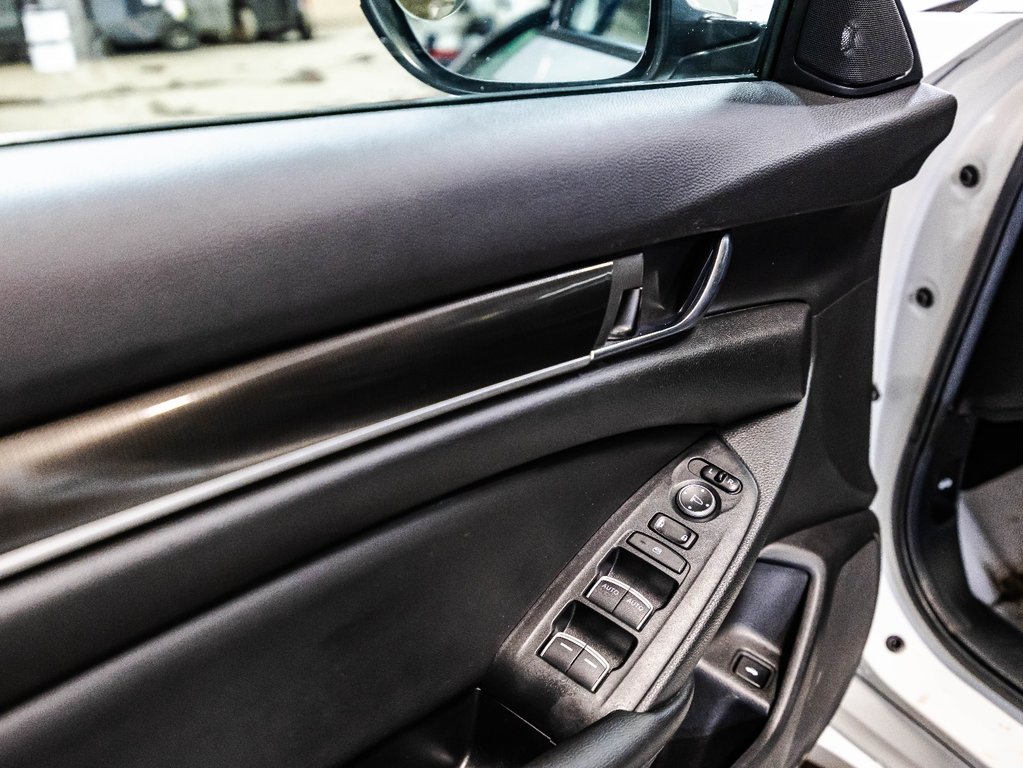 Honda Accord Sport 2020 à , Québec - 11 - w1024h768px