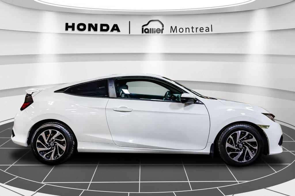 2016 Honda Civic Coupe LX in Montréal, Quebec - 8 - w1024h768px