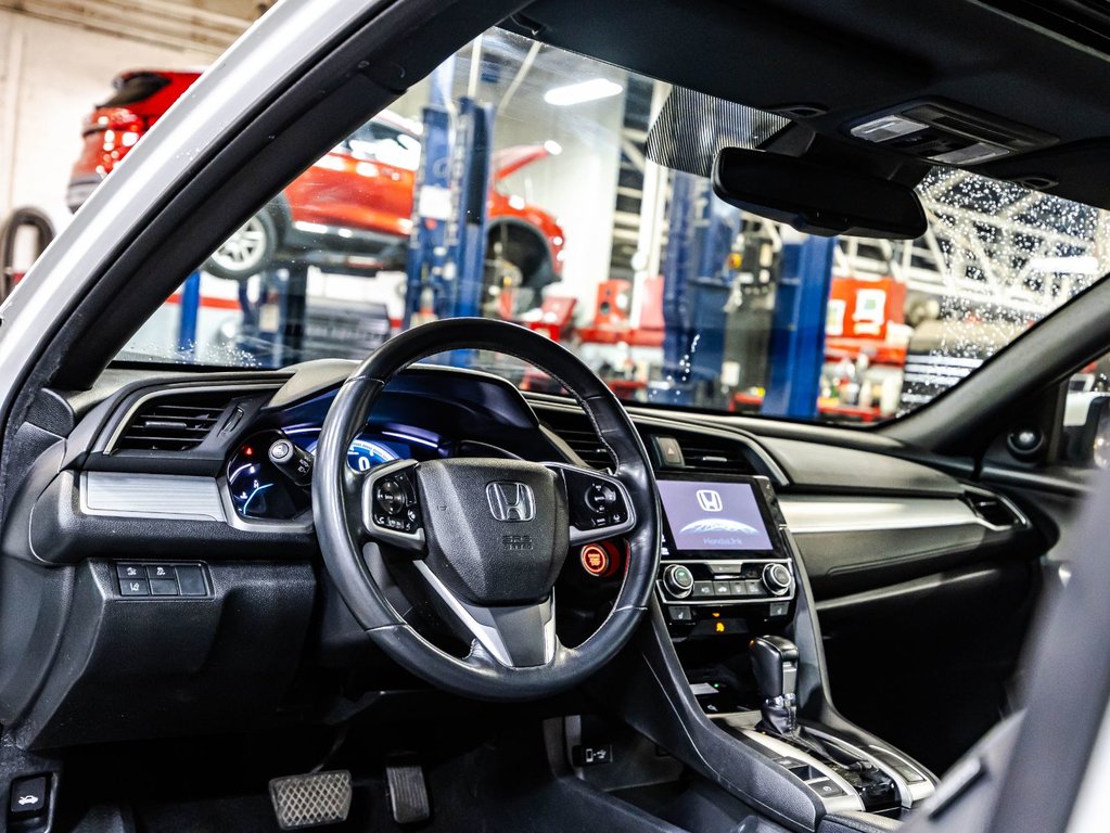 2016 Honda Civic Coupe Touring in Montréal, Quebec - 19 - w1024h768px