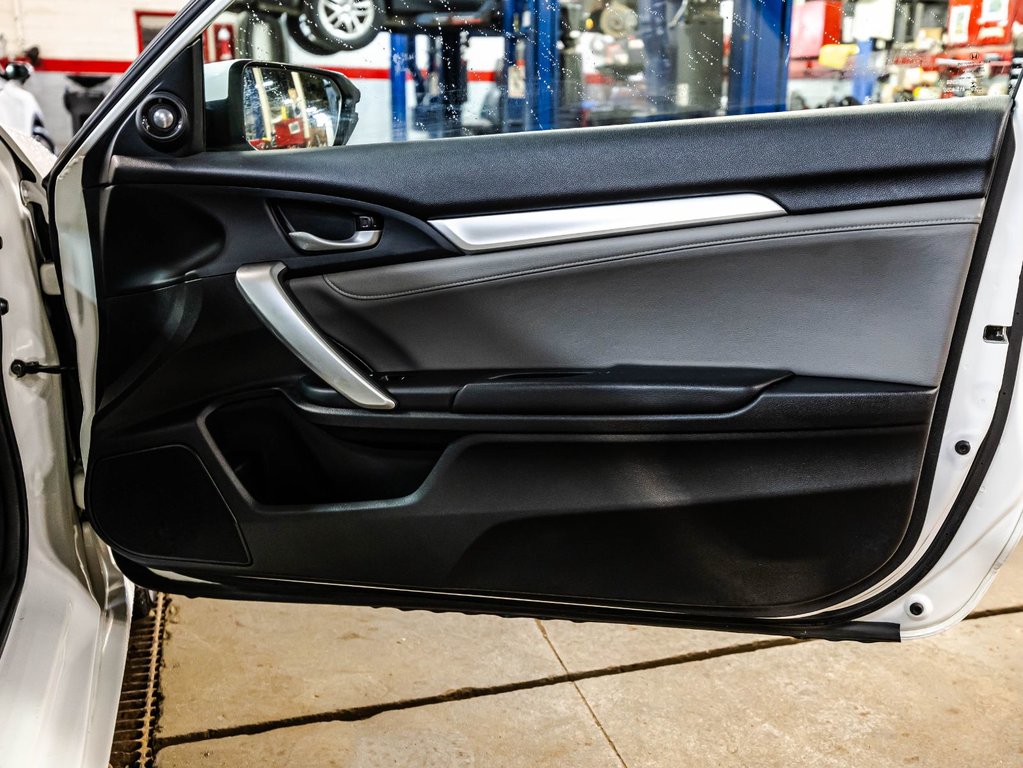 2016 Honda Civic Coupe Touring in Montréal, Quebec - 14 - w1024h768px