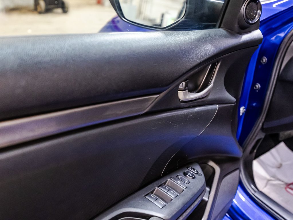 2017 Honda Civic Hatchback LX in , Quebec - 11 - w1024h768px