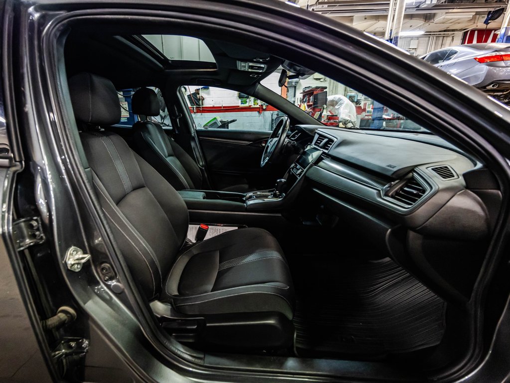 2018 Honda Civic Hatchback Sport in , Quebec - 18 - w1024h768px