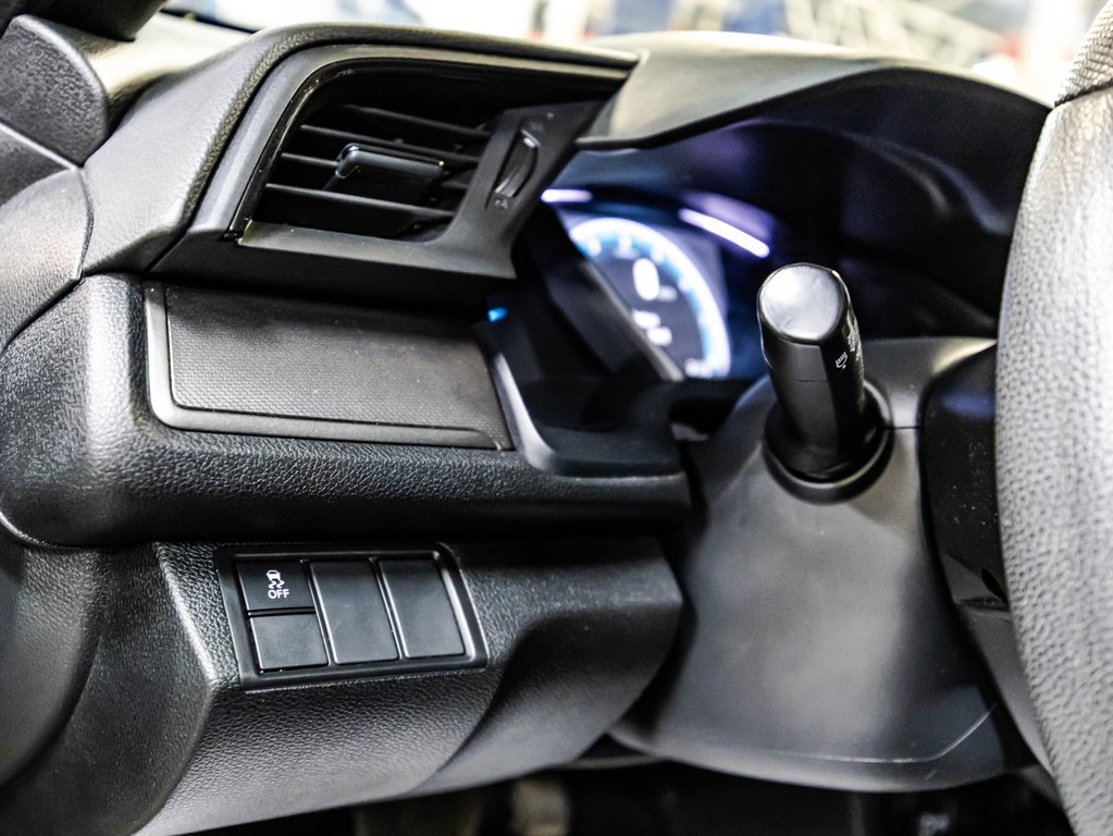 2018 Honda Civic Hatchback LX in , Quebec - 20 - w1024h768px