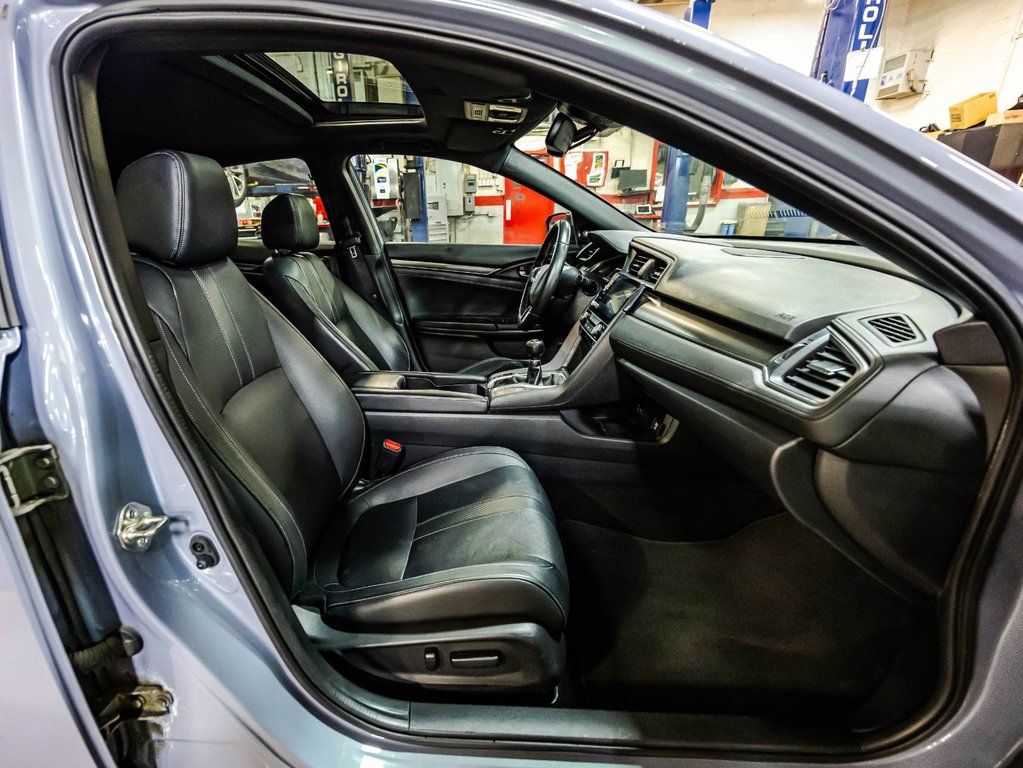 2019 Honda Civic Hatchback Sport Touring in , Quebec - 18 - w1024h768px