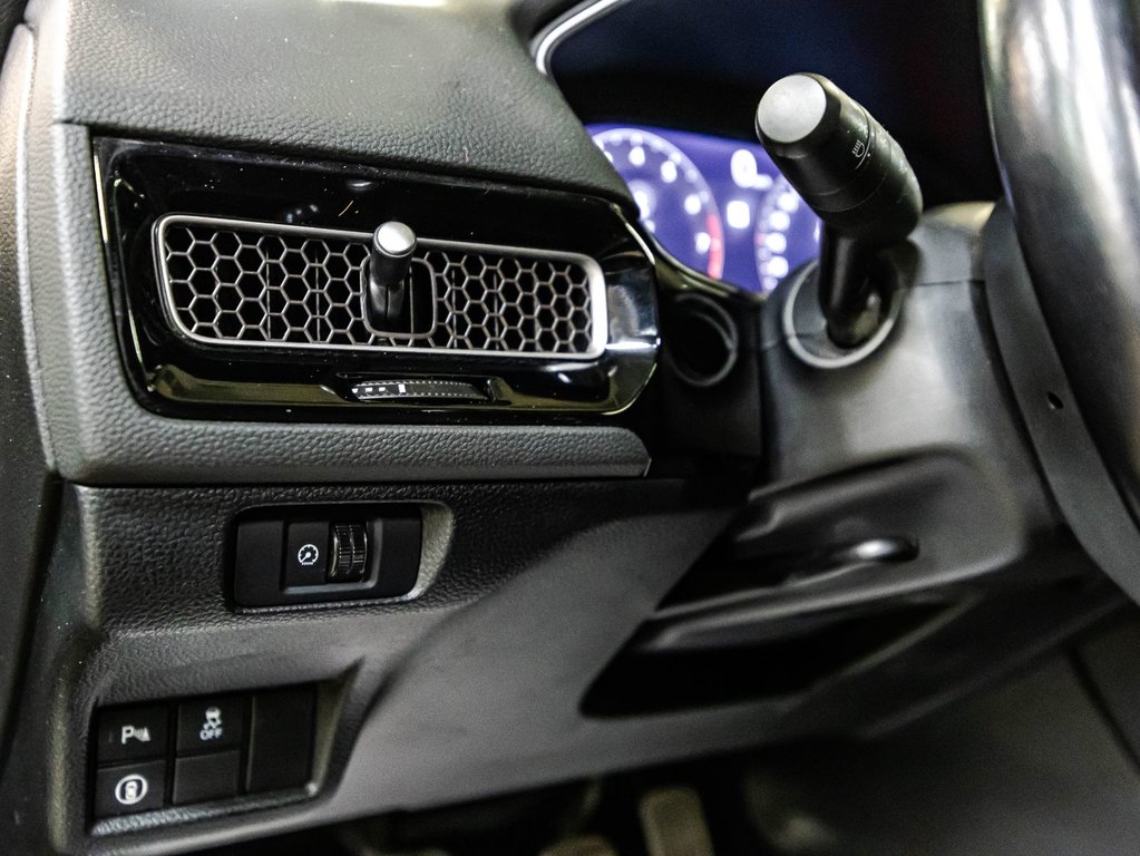 2023 Honda Civic Hatchback Sport Touring in Montréal, Quebec - 22 - w1024h768px