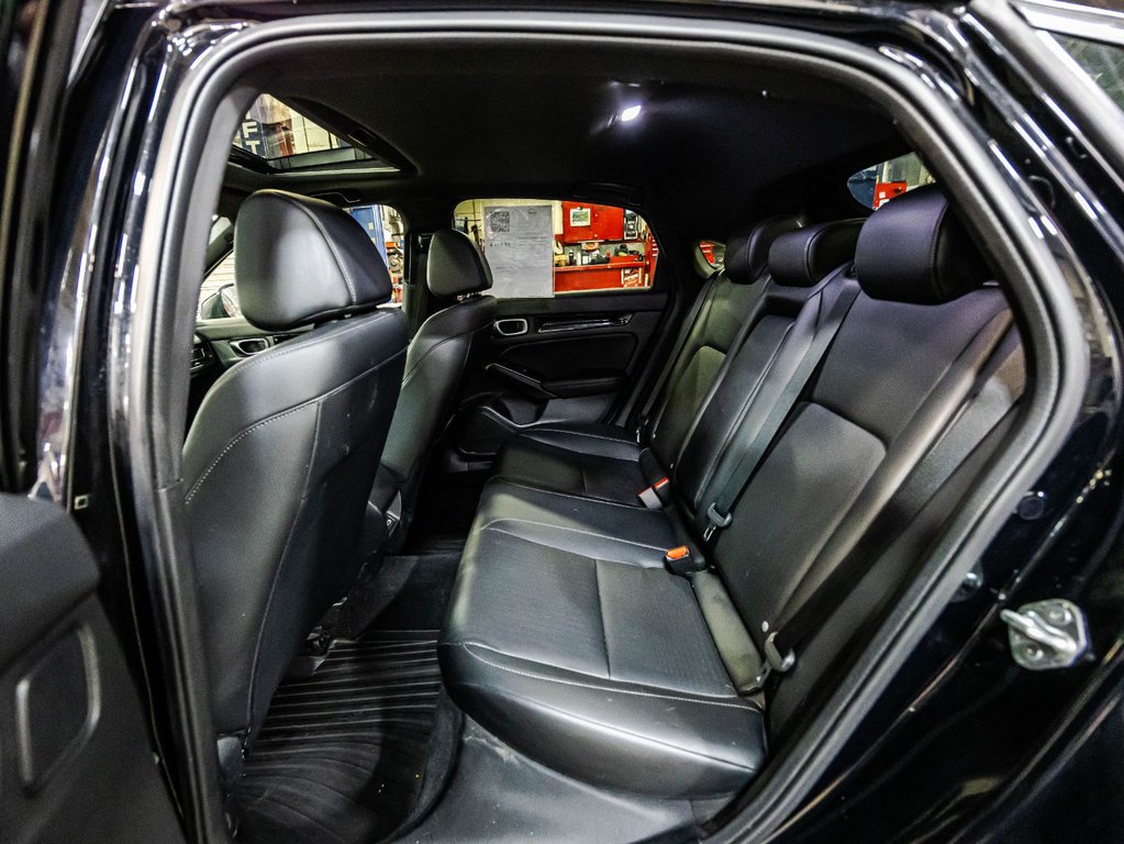 2023 Honda Civic Hatchback Sport Touring in Montréal, Quebec - 14 - w1024h768px