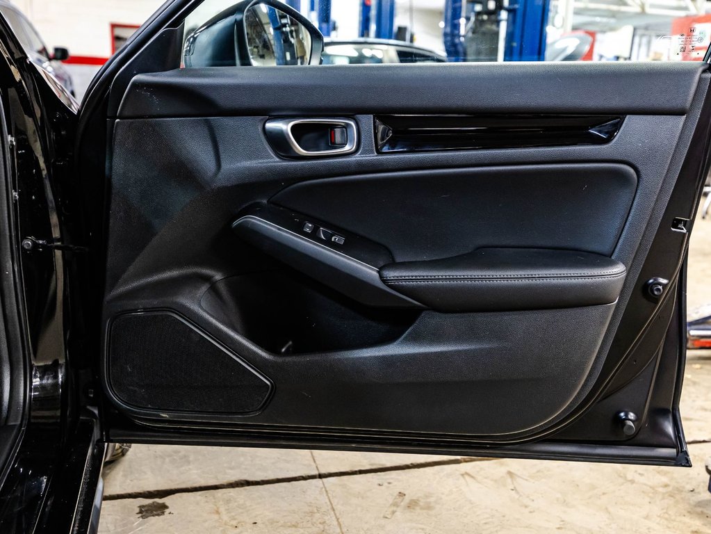2023 Honda Civic Hatchback Sport Touring in Montréal, Quebec - 17 - w1024h768px