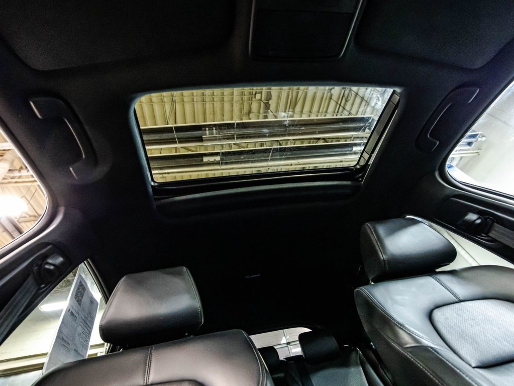 2023 Honda Civic Hatchback Sport Touring in Montréal, Quebec - 19 - w1024h768px