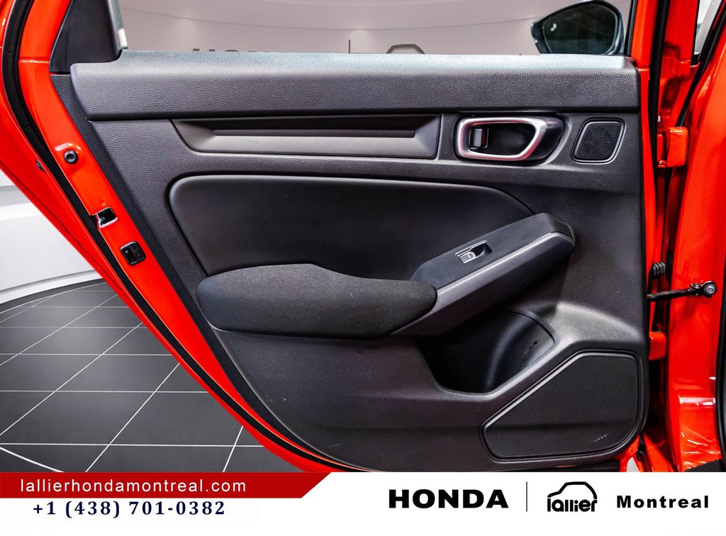 2024 Honda Civic Hatchback SPORT in Montréal, Quebec - 12 - w1024h768px