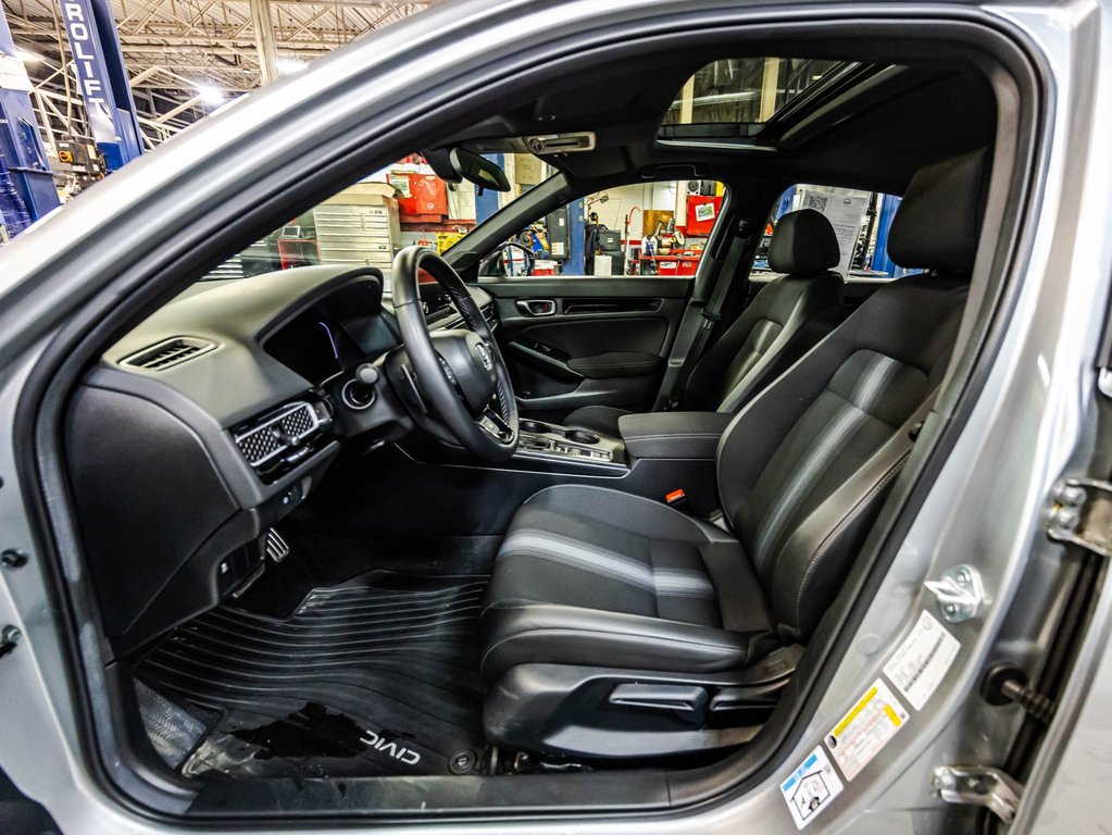 Honda Civic Sedan Hybrid SPORT 2025 à , Québec - 19 - w1024h768px