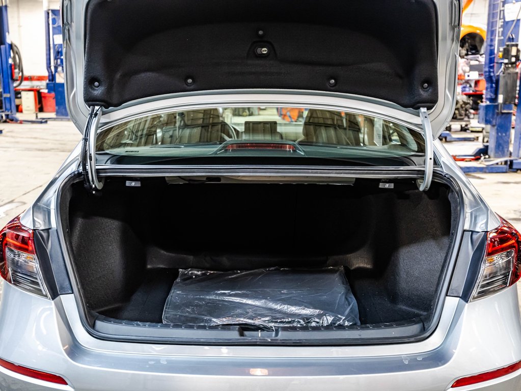 Honda Civic Sedan Hybrid SPORT 2025 à , Québec - 15 - w1024h768px