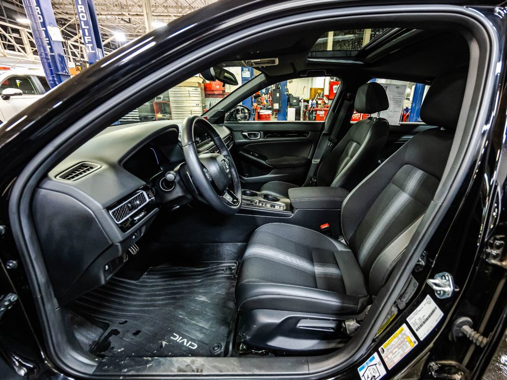 Honda Civic Sedan Hybrid Sport 2025 à , Québec - 19 - w1024h768px