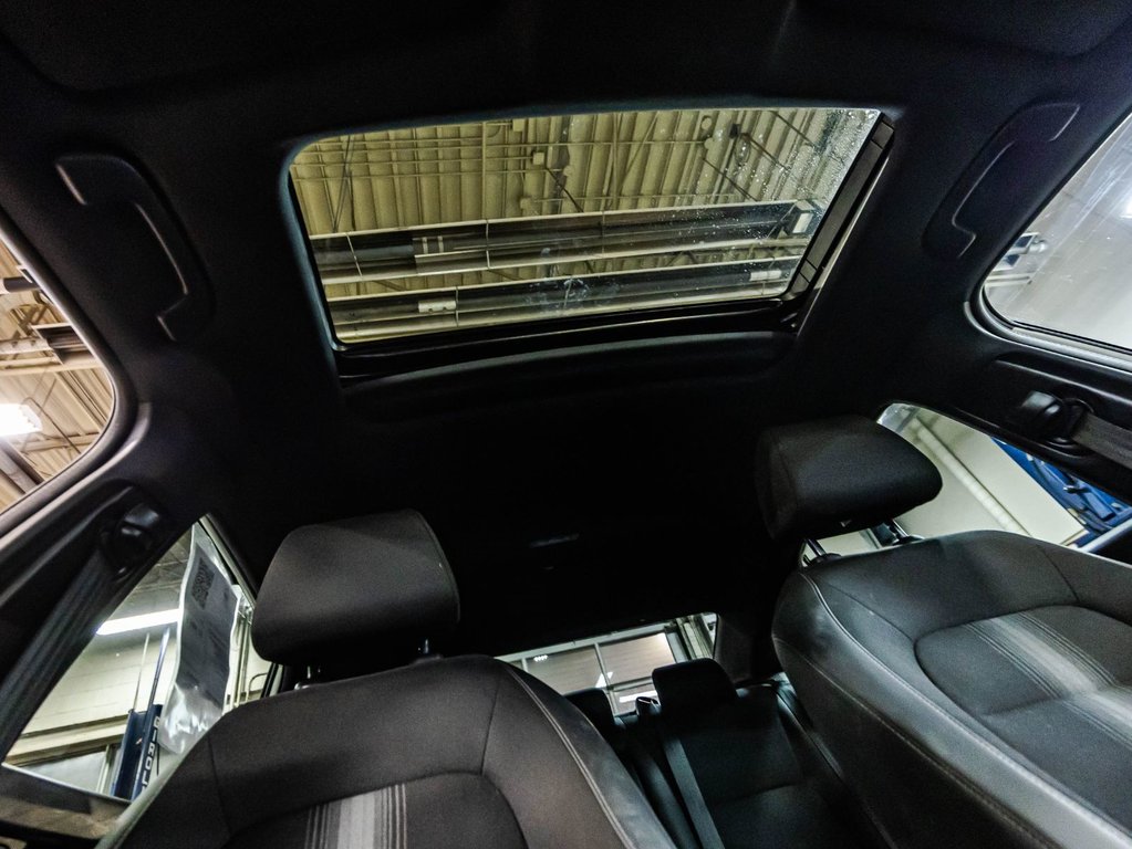 2025 Honda Civic Sedan Hybrid SPORT in Montréal, Quebec - 18 - w1024h768px