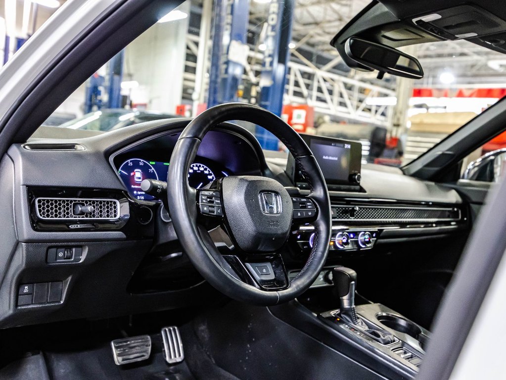 2025 Honda Civic Sedan Hybrid SPORT in Montréal, Quebec - 20 - w1024h768px