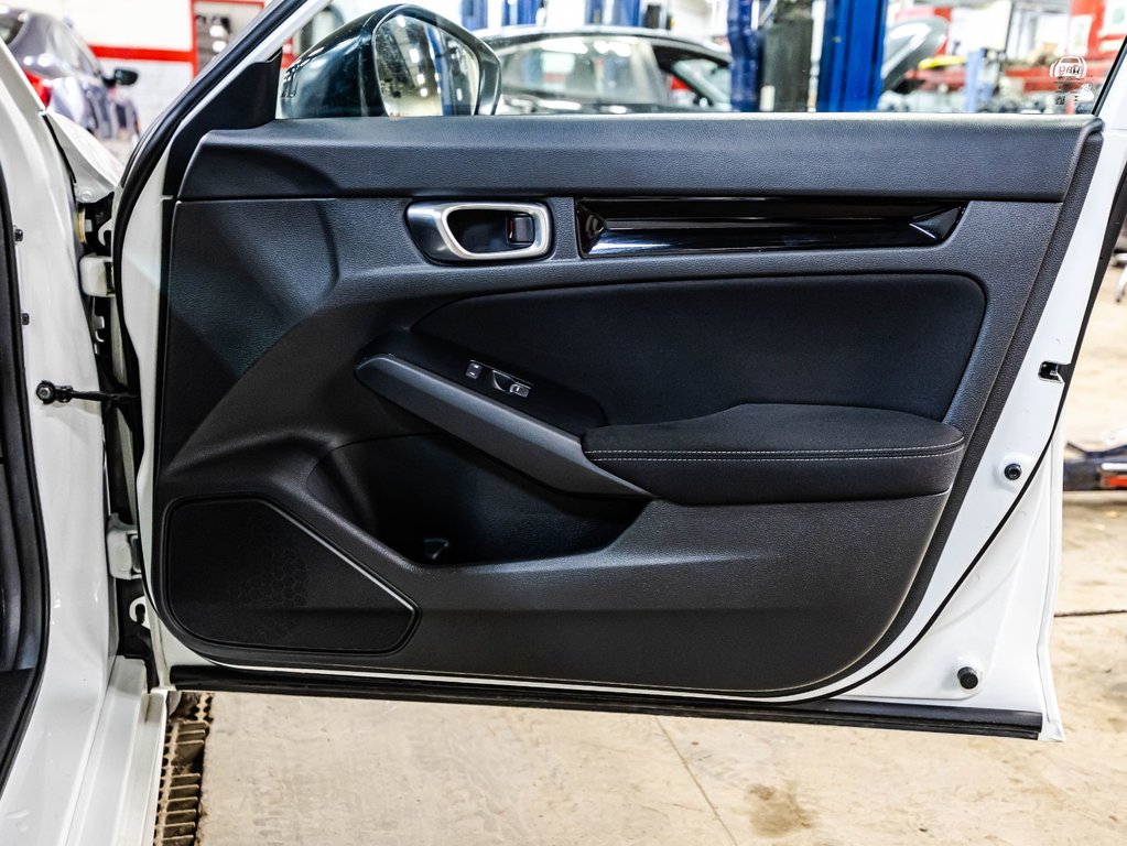 2025 Honda Civic Sedan Hybrid Sport in Montréal, Quebec - 16 - w1024h768px