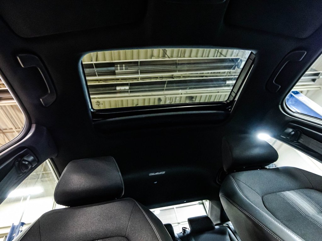 2025 Honda Civic Sedan Hybrid Sport in Montréal, Quebec - 18 - w1024h768px