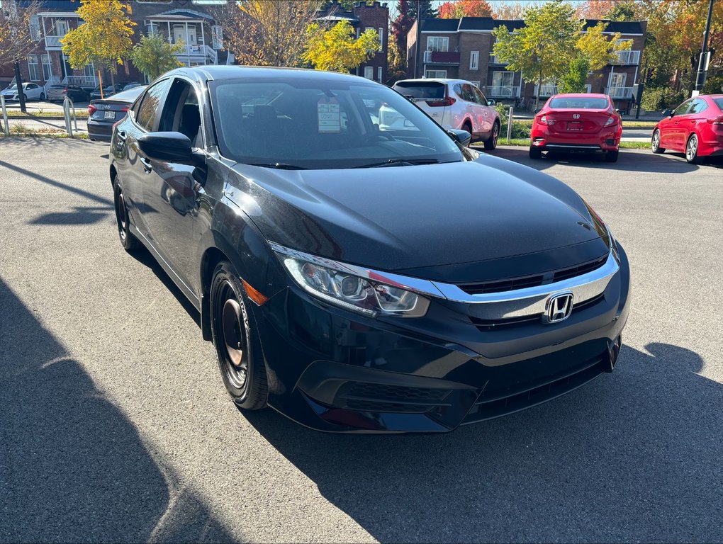 2018  Civic LX in Montréal, Quebec - 3 - w1024h768px