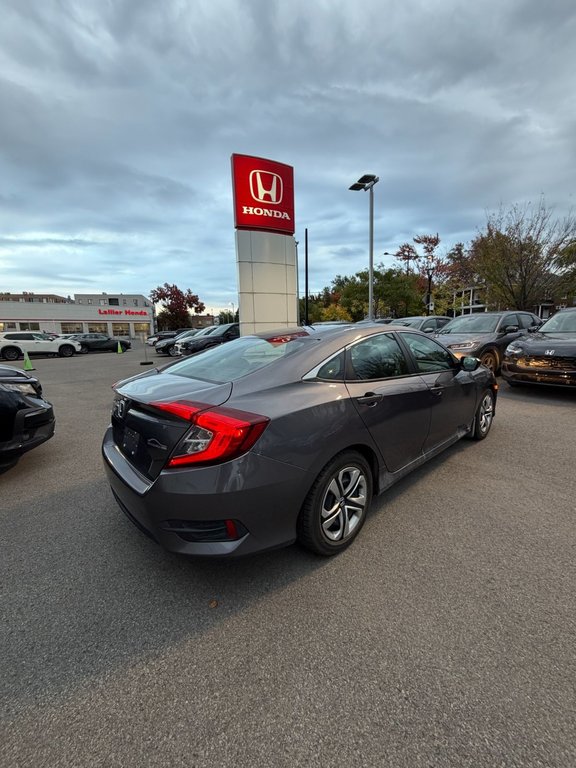 2018 Honda Civic Sedan LX in Montréal, Quebec - 3 - w1024h768px