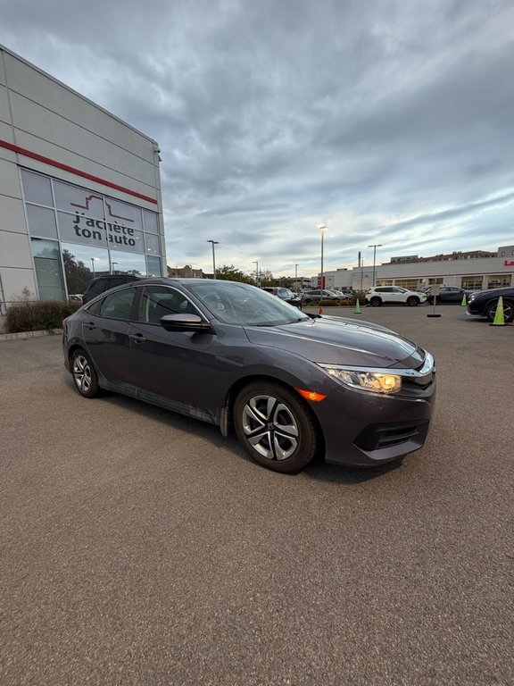 2018 Honda Civic Sedan LX in Montréal, Quebec - 2 - w1024h768px