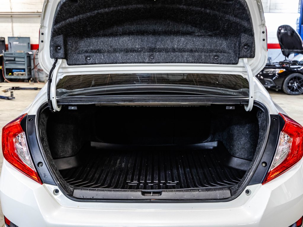 2019 Honda Civic Sedan Sport in Montréal, Quebec - 16 - w1024h768px