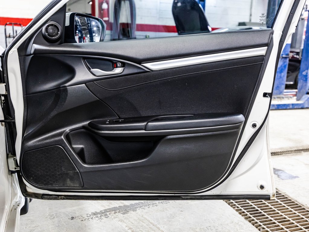 2019 Honda Civic Sedan Sport in Montréal, Quebec - 17 - w1024h768px