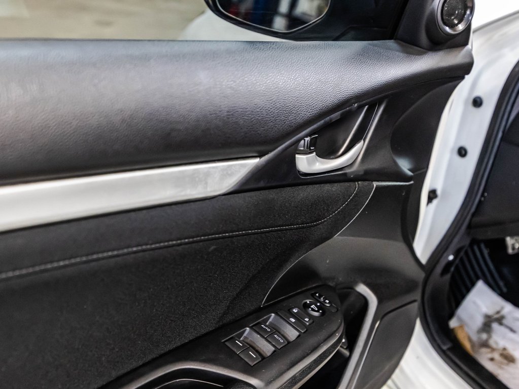2019 Honda Civic Sedan Sport in Montréal, Quebec - 12 - w1024h768px