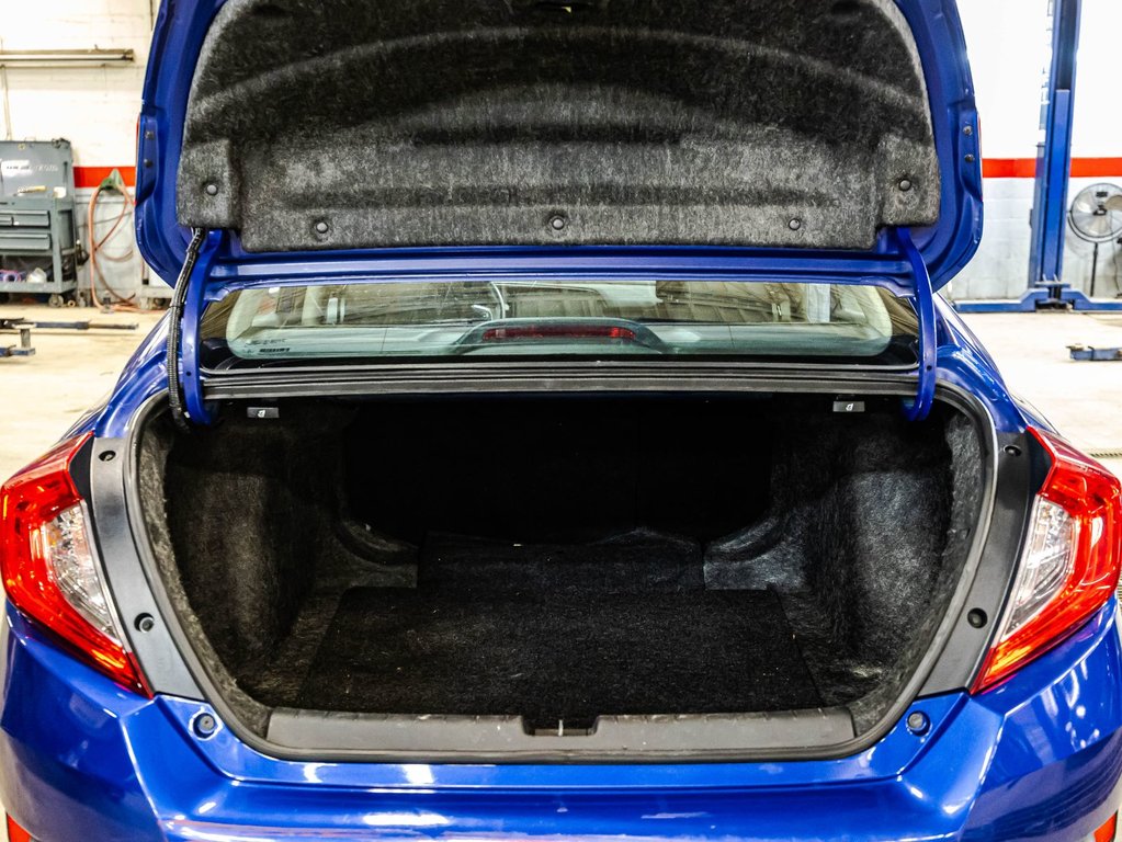 2019 Honda Civic Sedan LX in Montréal, Quebec - 15 - w1024h768px