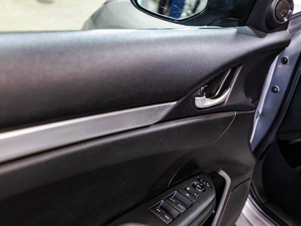 2019 Honda Civic Sedan LX in Montréal, Quebec - 11 - w1024h768px