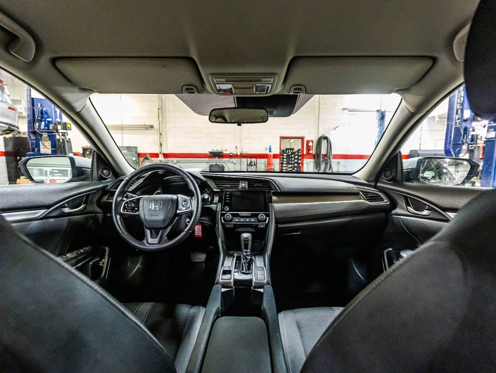 2019 Honda Civic Sedan LX in Montréal, Quebec - 14 - w1024h768px