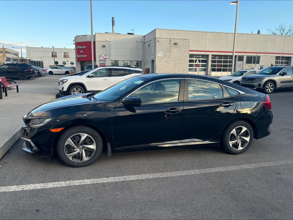 2020  Civic LX in Montréal, Quebec - 1 - w1024h768px