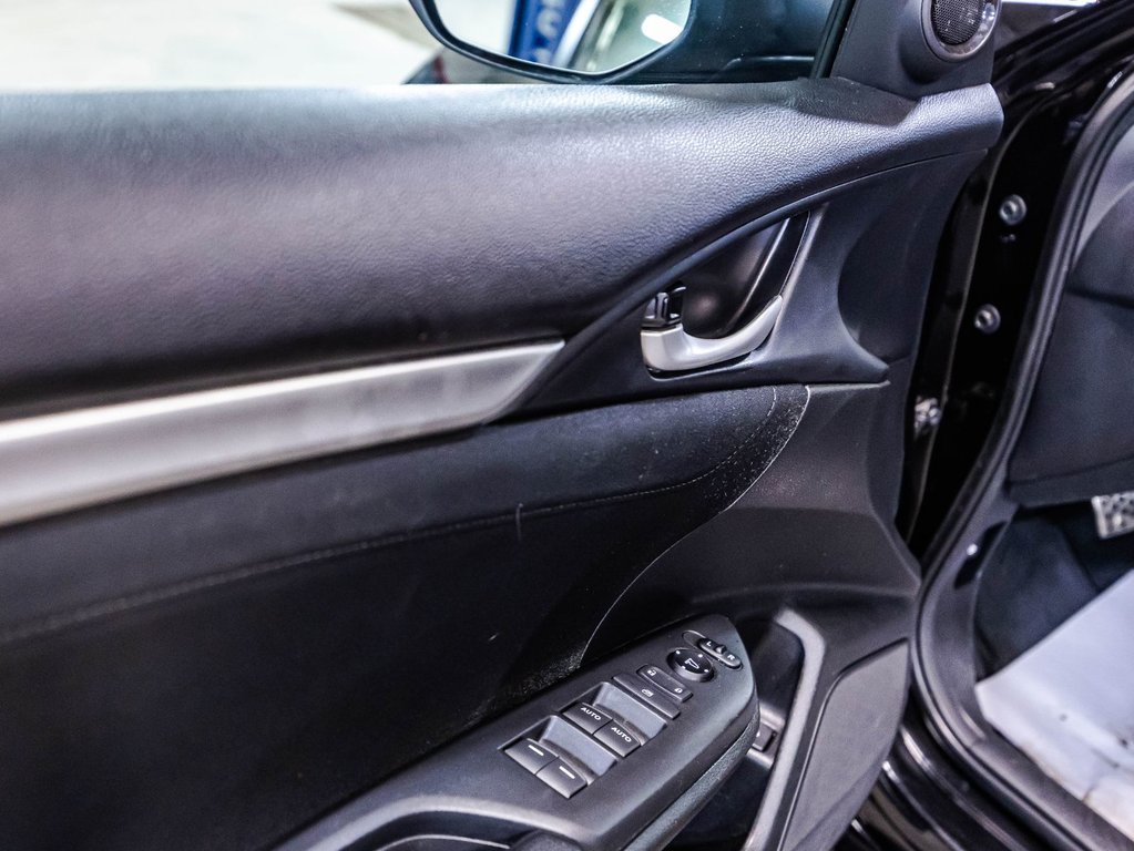 2020 Honda Civic Sedan Sport in Montréal, Quebec - 12 - w1024h768px