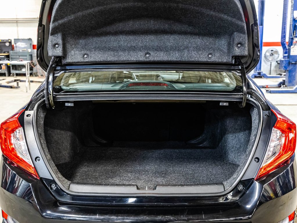 2020 Honda Civic Sedan Sport in Montréal, Quebec - 16 - w1024h768px