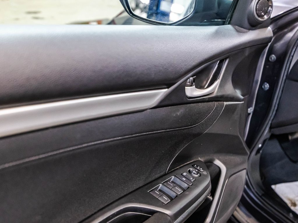 2021 Honda Civic Sedan EX in Montréal, Quebec - 12 - w1024h768px