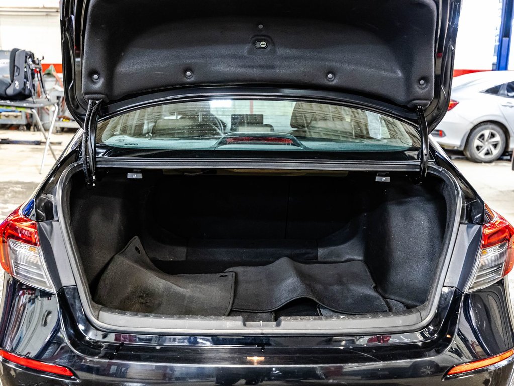 2022 Honda Civic Sedan Sport in Montréal, Quebec - 15 - w1024h768px